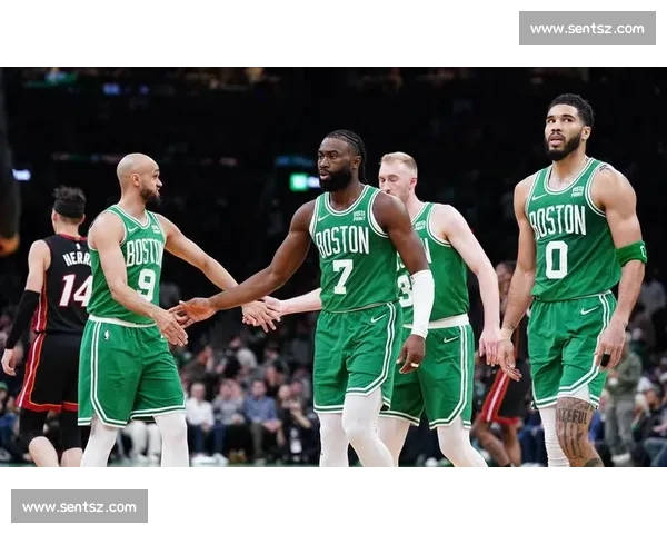 高清篮球直播全程跟踪精彩赛事即时更新让你不错过每一场精彩对决 - 副本 (4) - 副本 - 副本